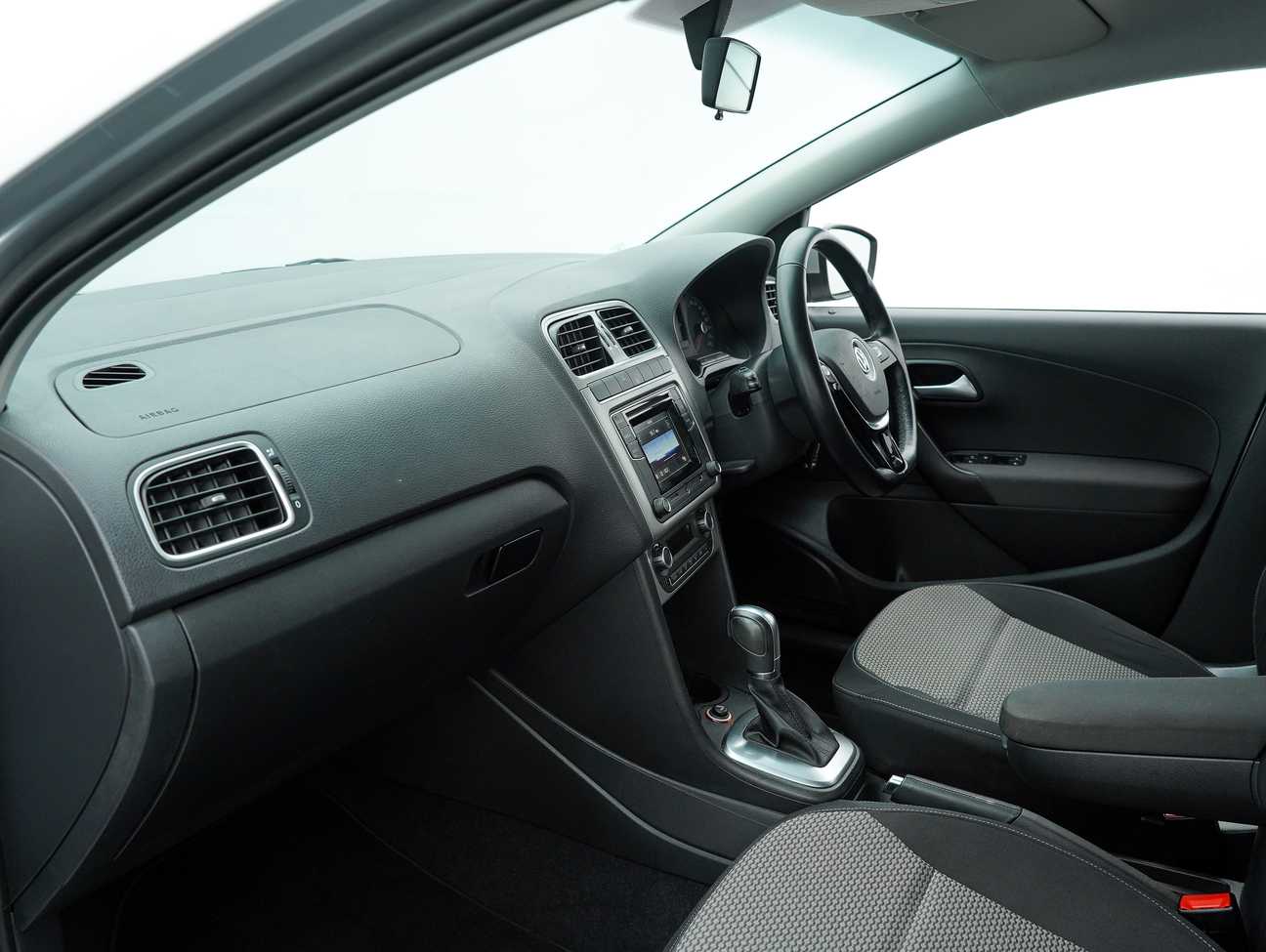 terpakai 2017 Volkswagen Polo  1.6