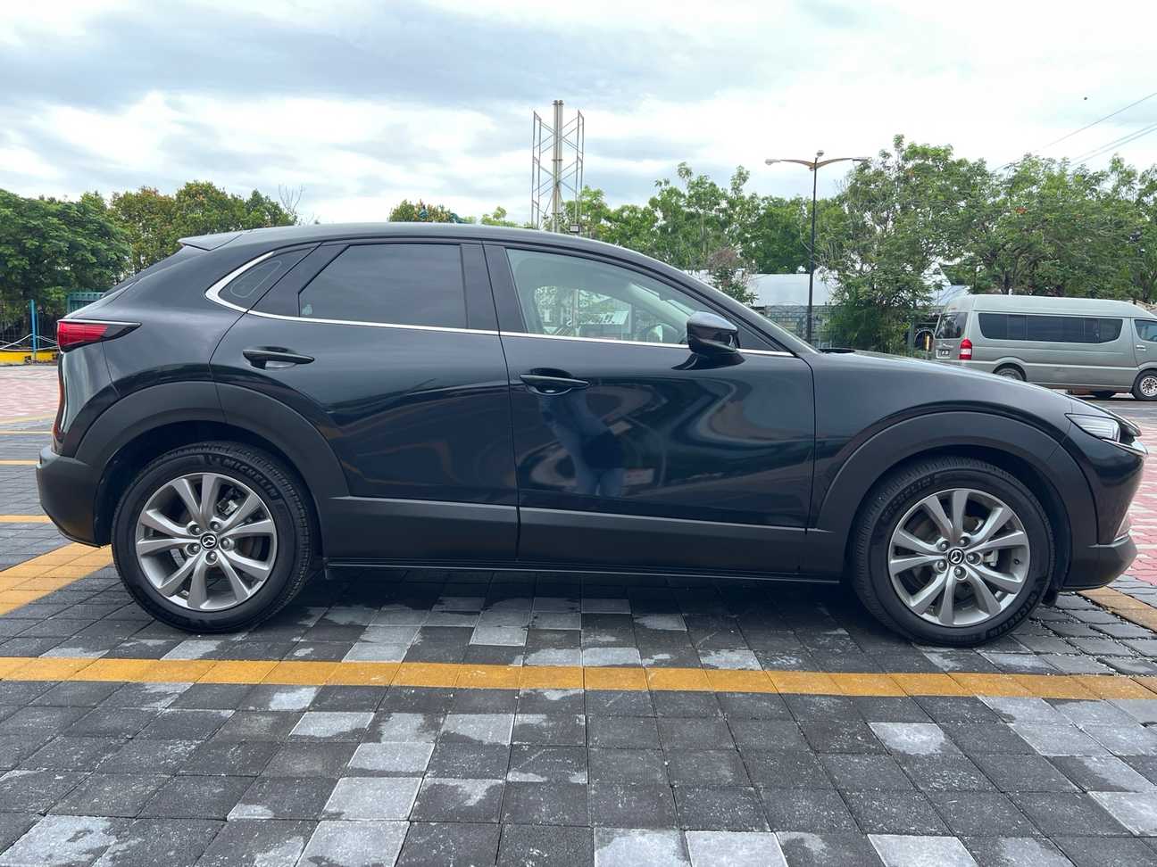 terpakai 2023 Mazda CX-30 SKYACTIV-G High Plus 2.0