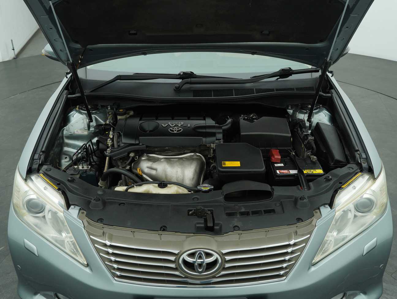 used 2012 Toyota Camry V 2.5