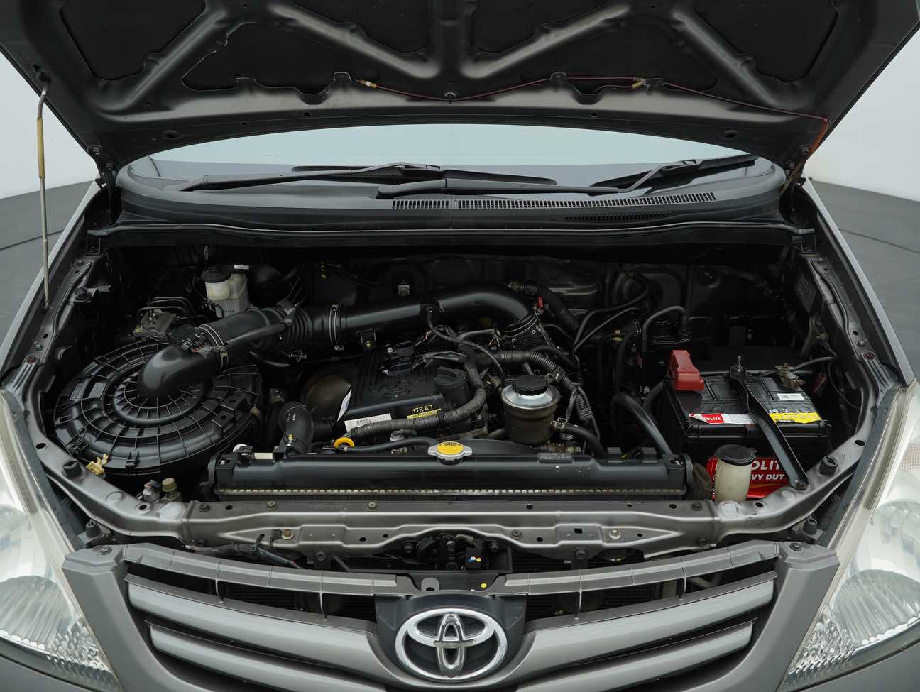 used 2011 Toyota Innova E 2.0