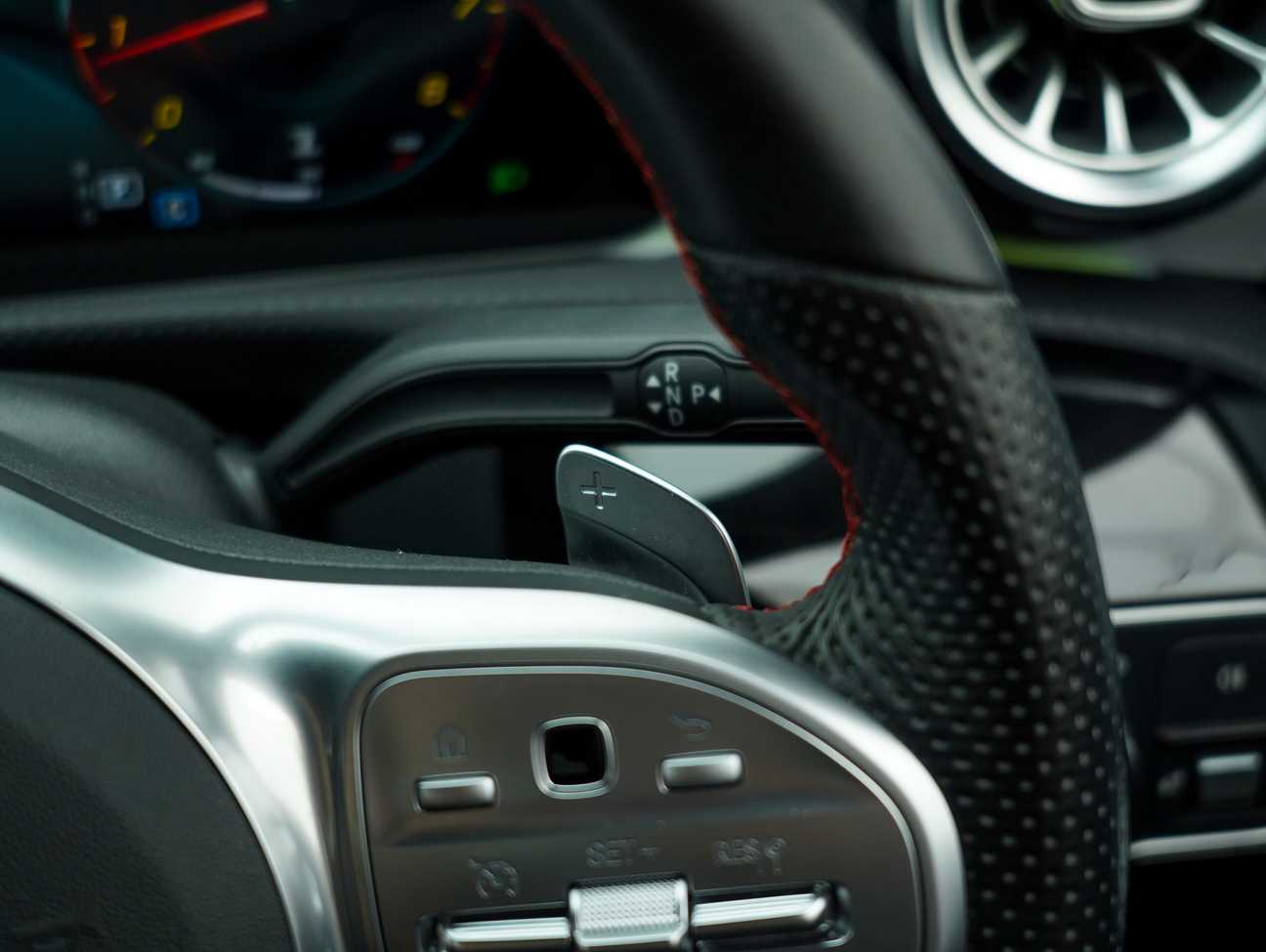 terpakai 2019 Mercedes-Benz A250 AMG Line 2.0