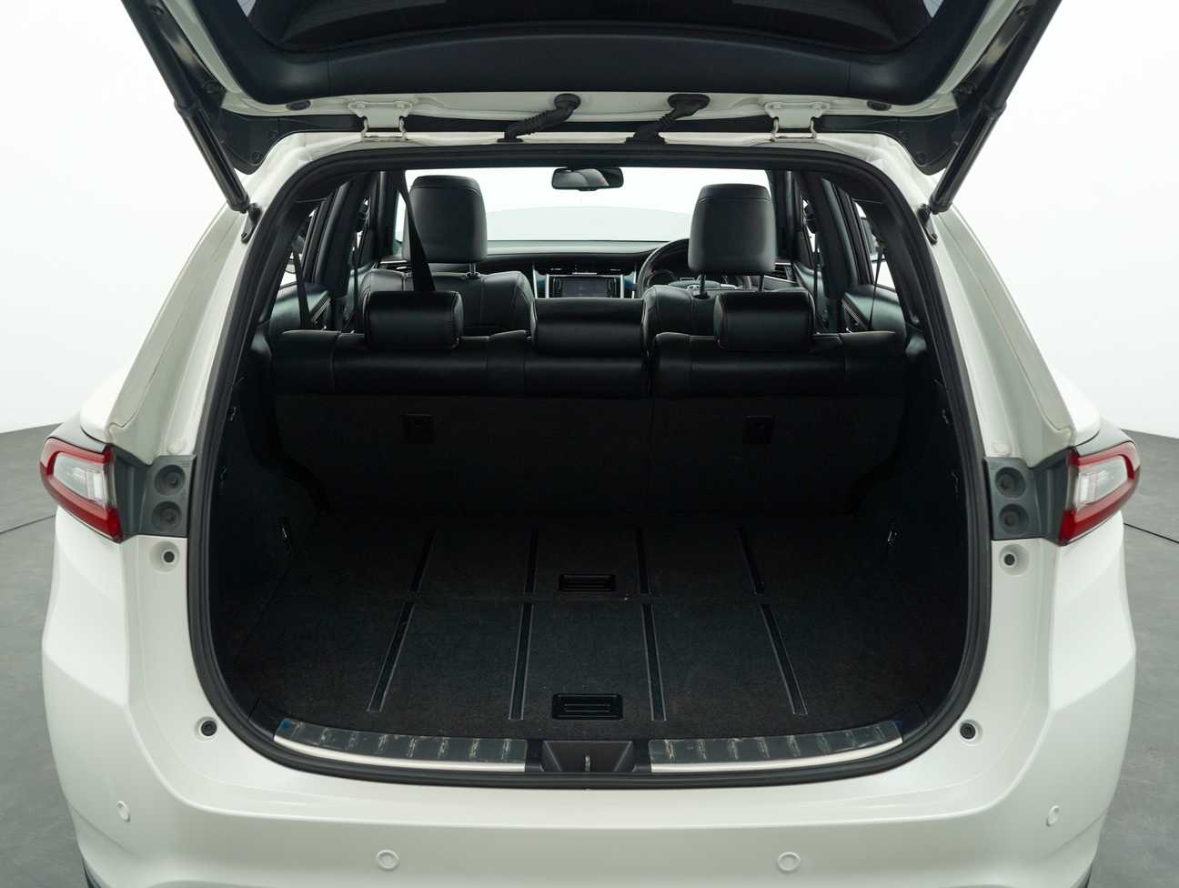 used 2018 Toyota Harrier Luxury 2.0