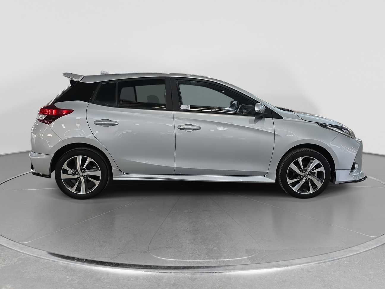 terpakai 2021 Toyota Yaris E 1.5