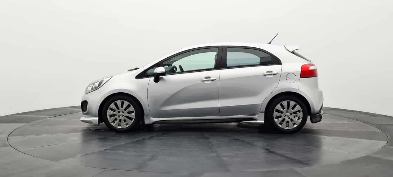 terpakai 2013 Kia RIO UB 1.4