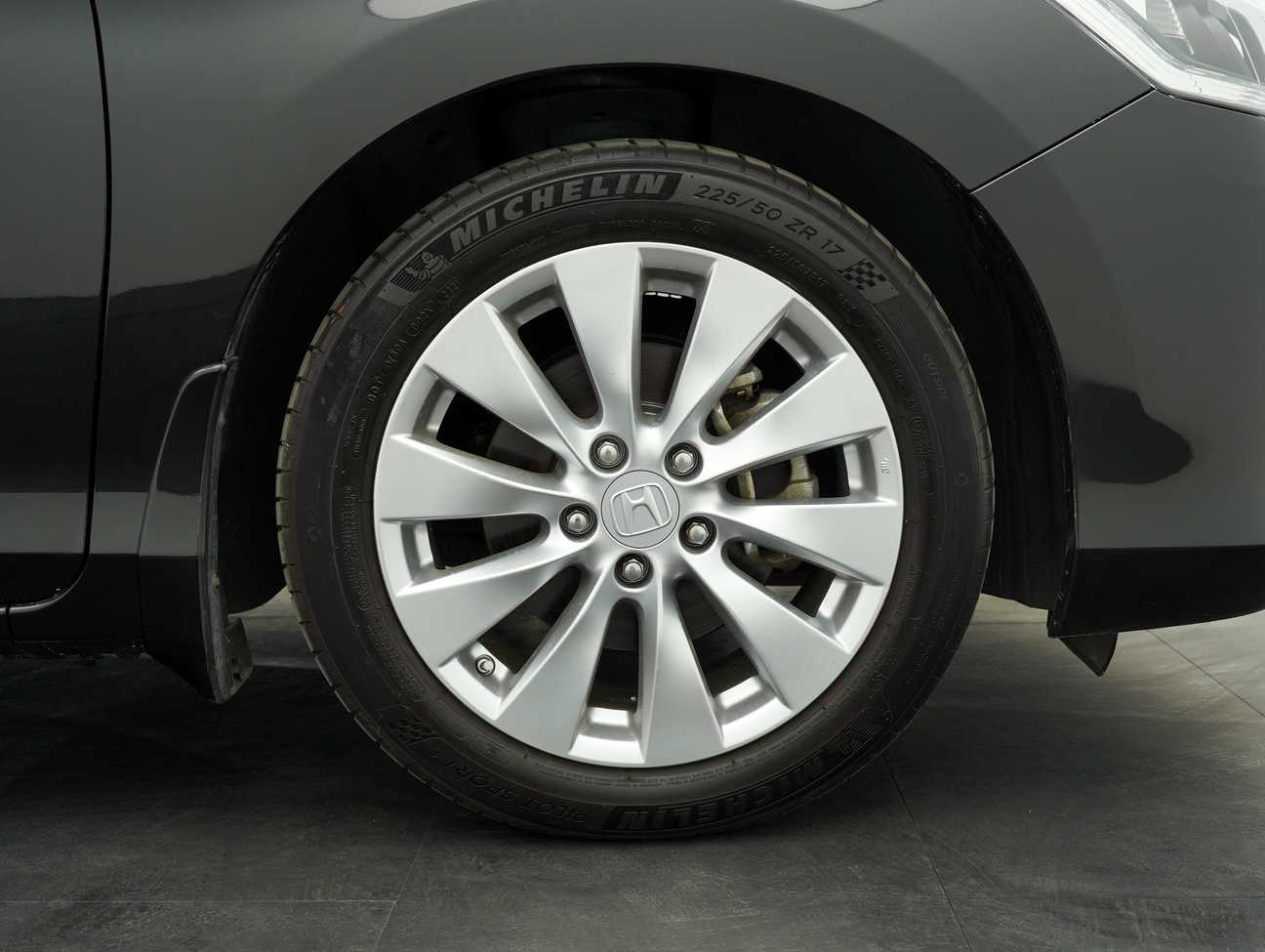 terpakai 2015 Honda Accord VTi-L 2.0