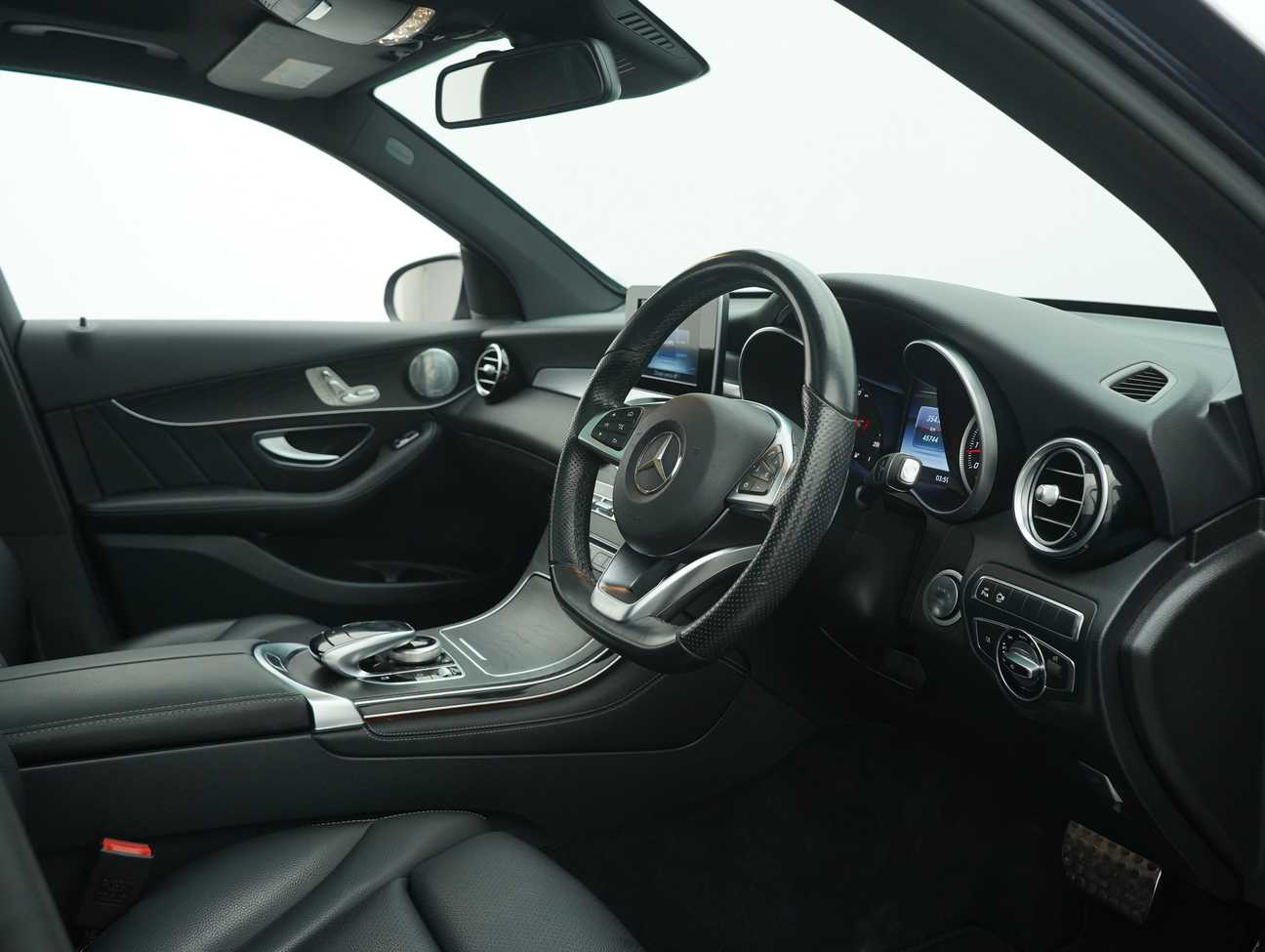 used 2017 Mercedes-Benz GLC250 4MATIC AMG Line 2.0