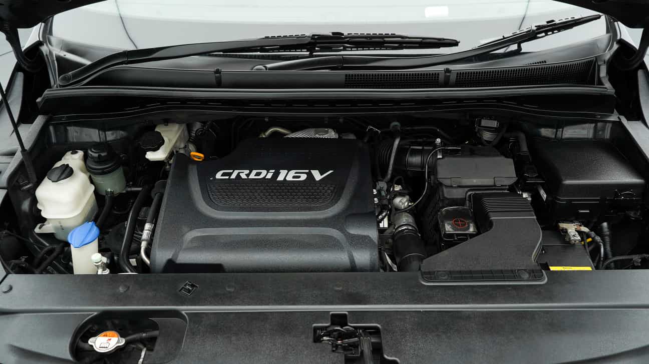 terpakai 2017 Kia CARNIVAL YP 2.2