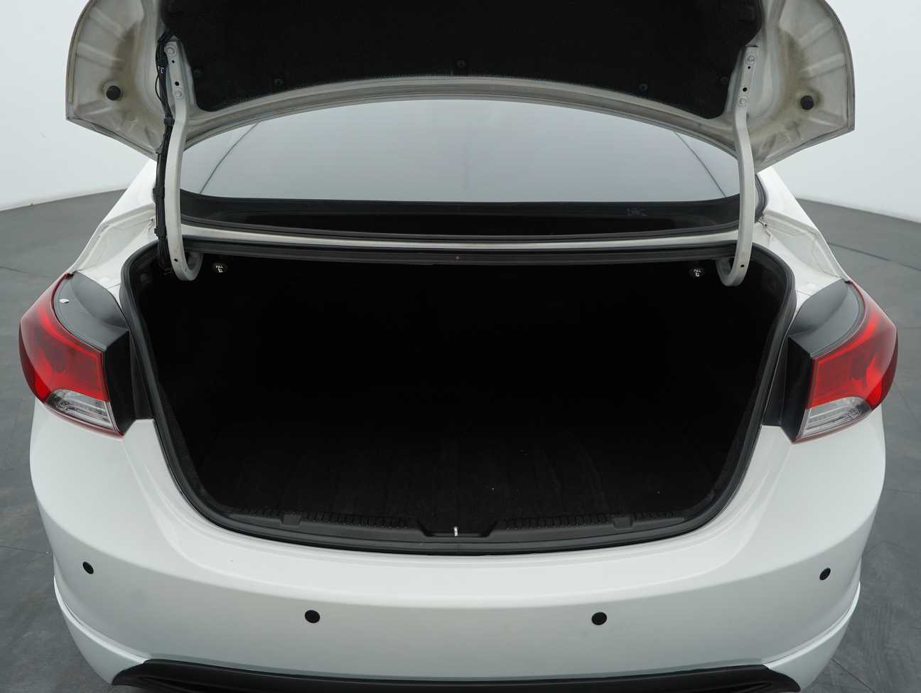 terpakai 2013 Inokom Elantra  1.6