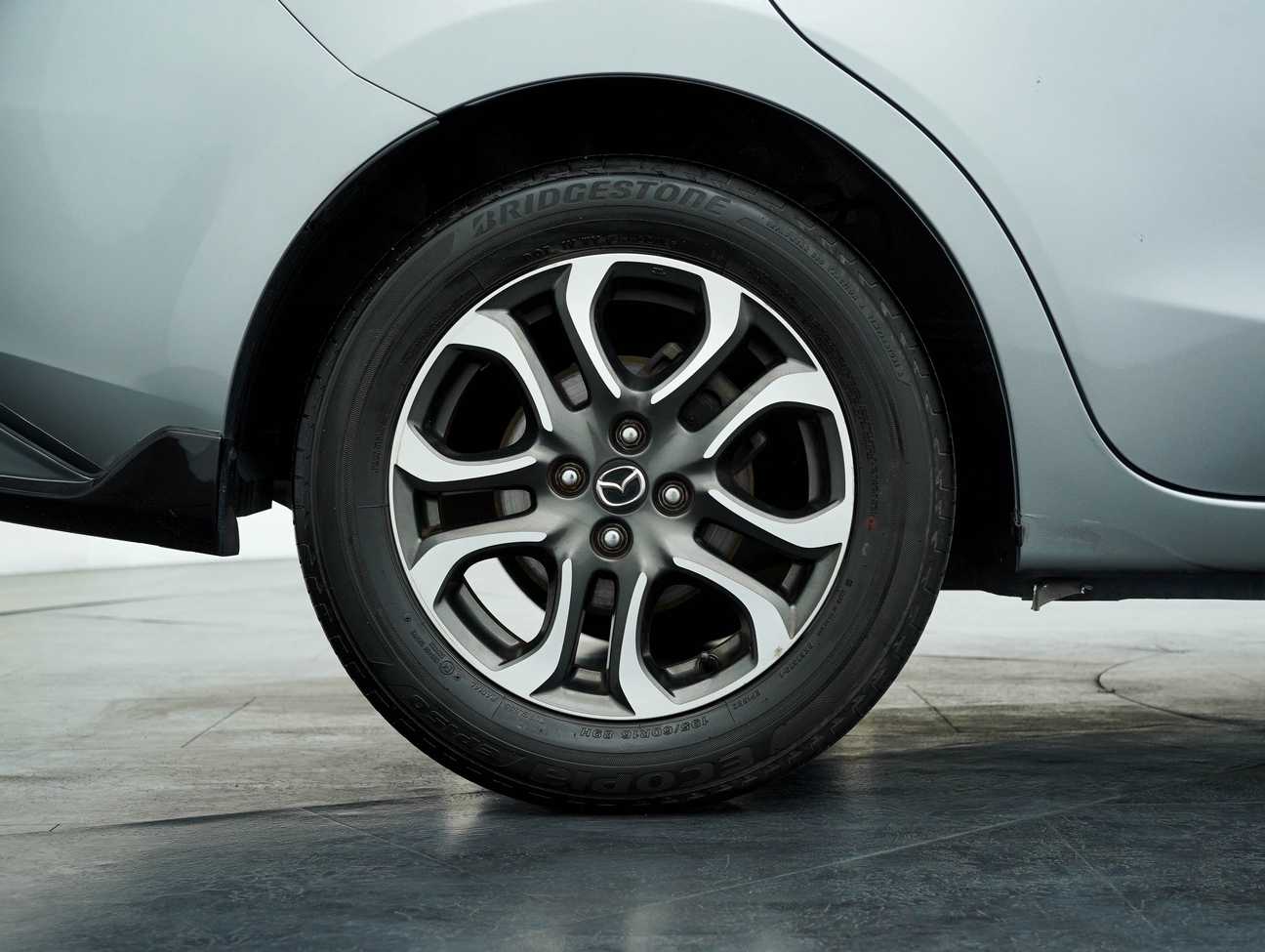 terpakai 2015 Mazda 2 SKYACTIV-G 1.5