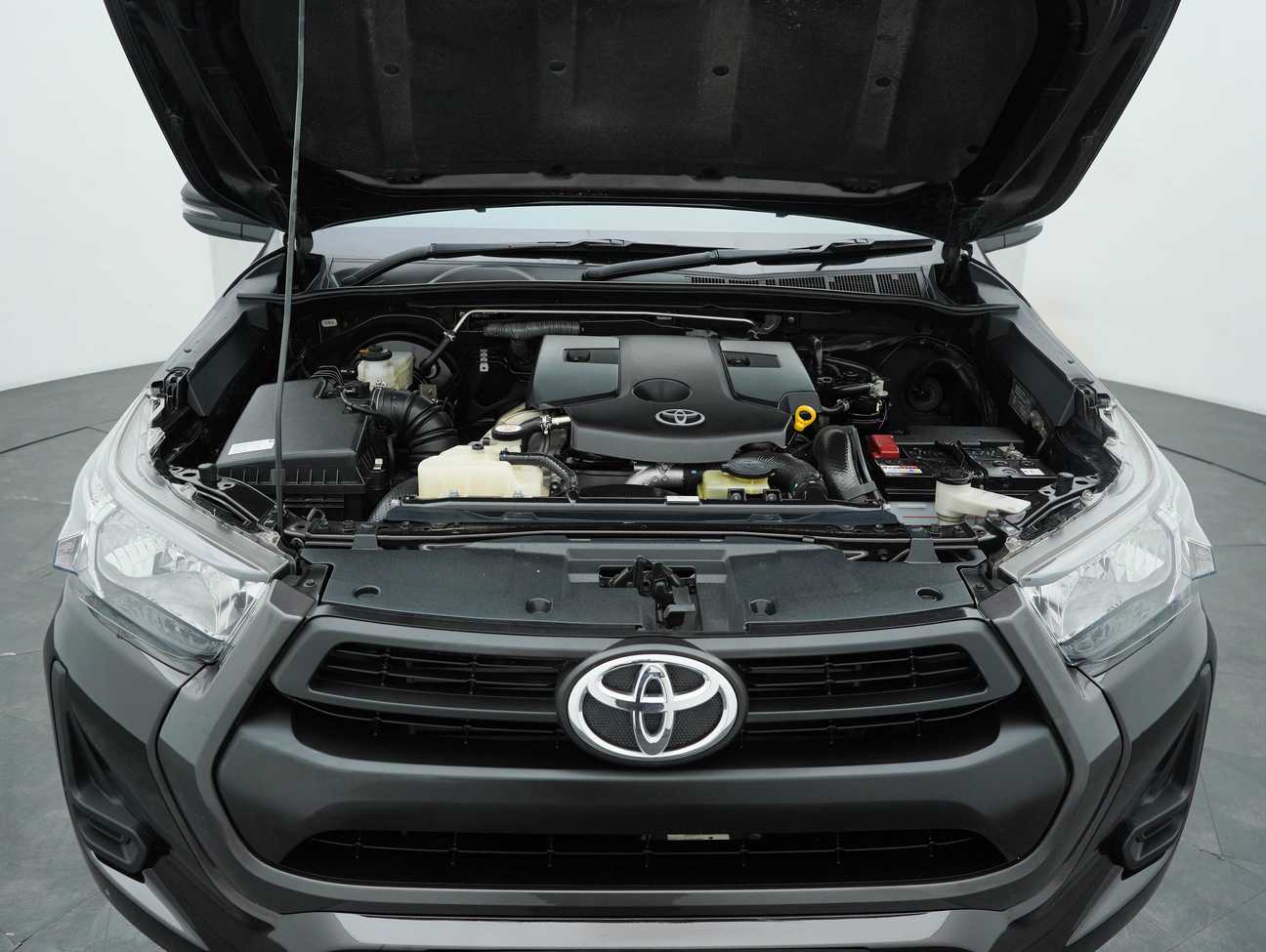 terpakai 2021 Toyota Hilux E Dual Cab 2.4