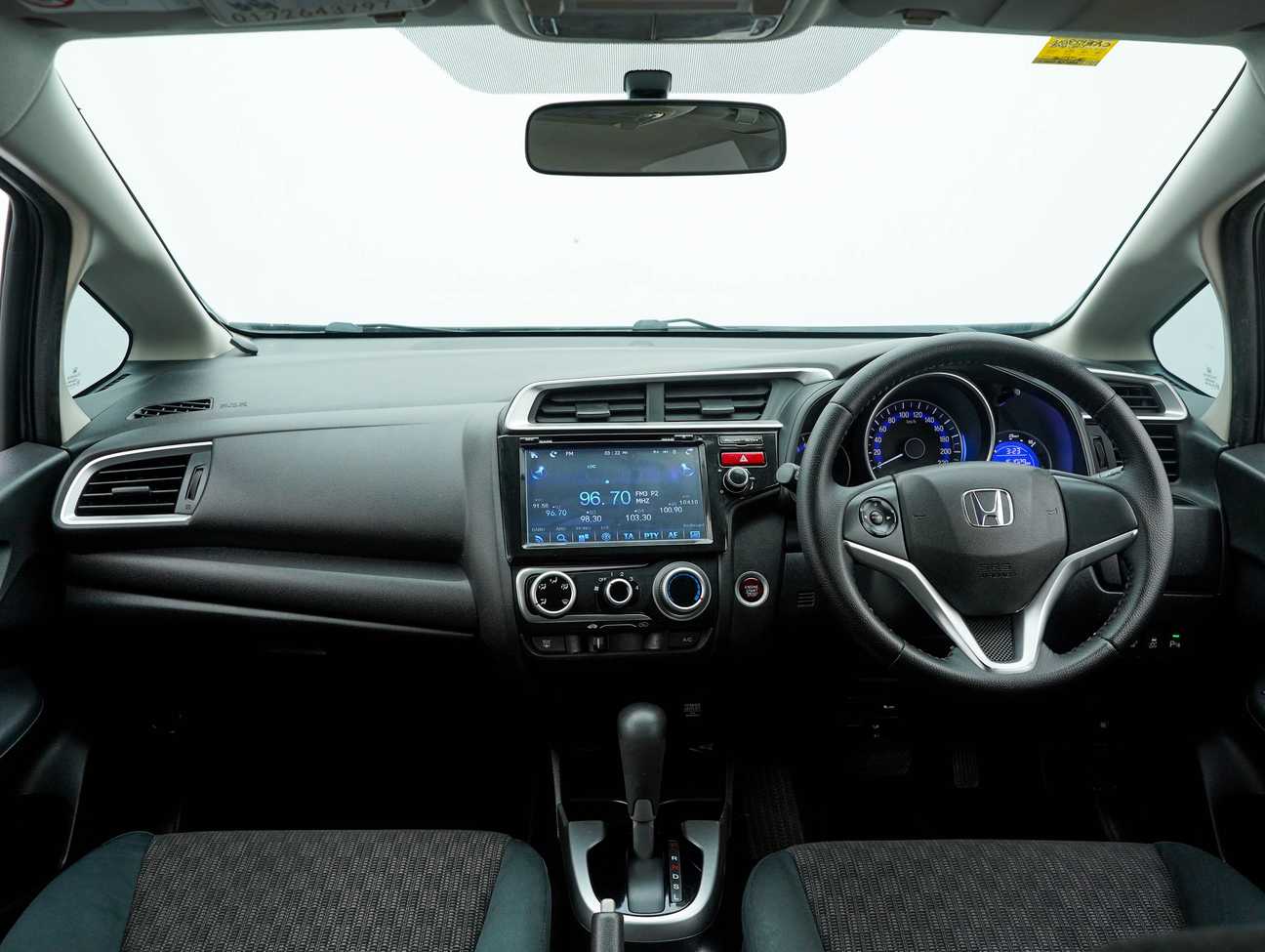 used 2014 Honda Jazz E 1.5