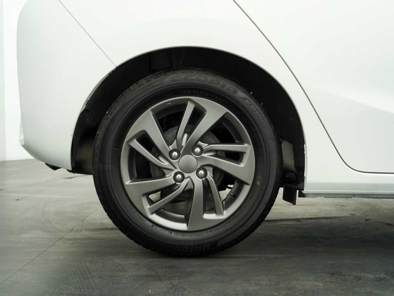 used 2015 Honda Jazz E 1.5