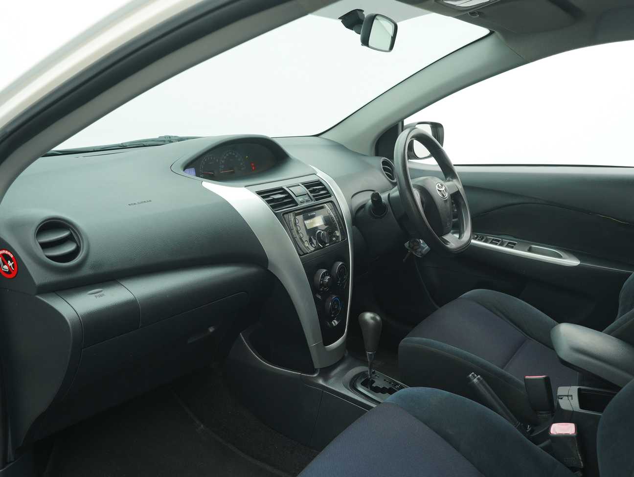 terpakai 2013 Toyota Vios E 1.5