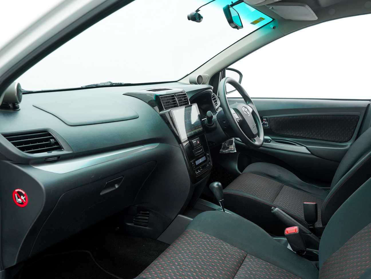 terpakai 2021 Toyota Avanza S 1.5