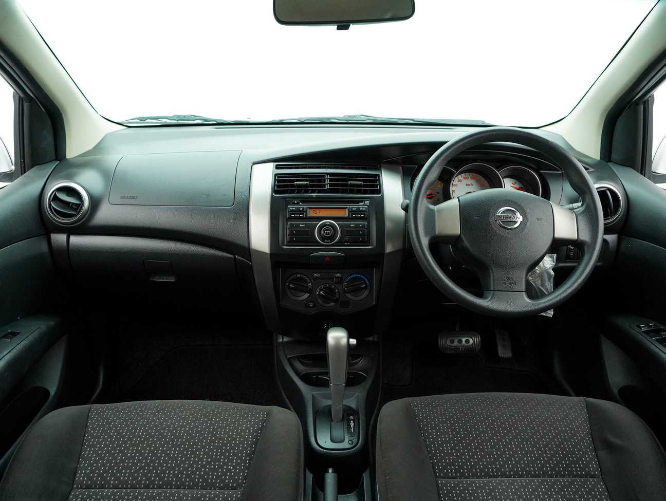 used 2012 Nissan Grand Livina ST-L Comfort 1.6