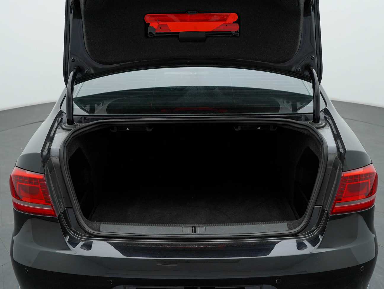 terpakai 2014 Volkswagen Passat TSI 1.8