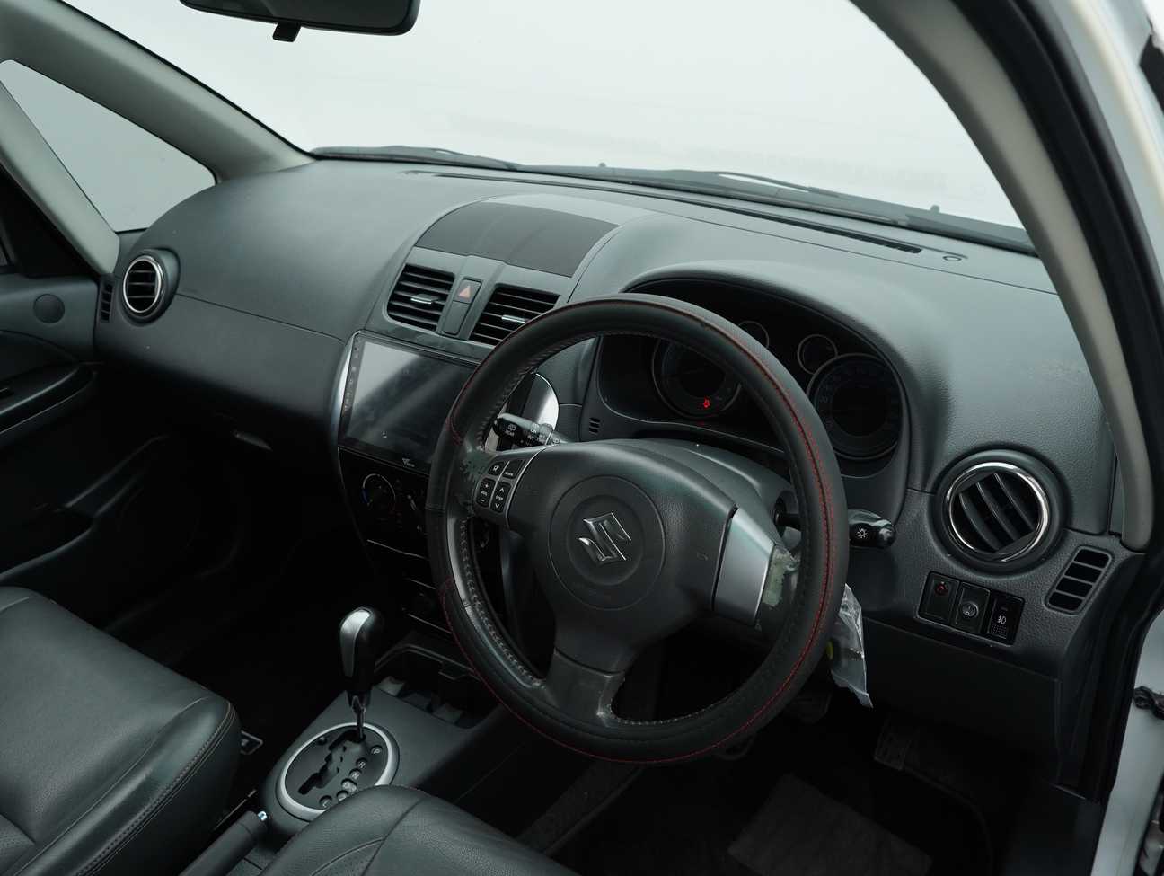 terpakai 2010 Suzuki SX4  1.6