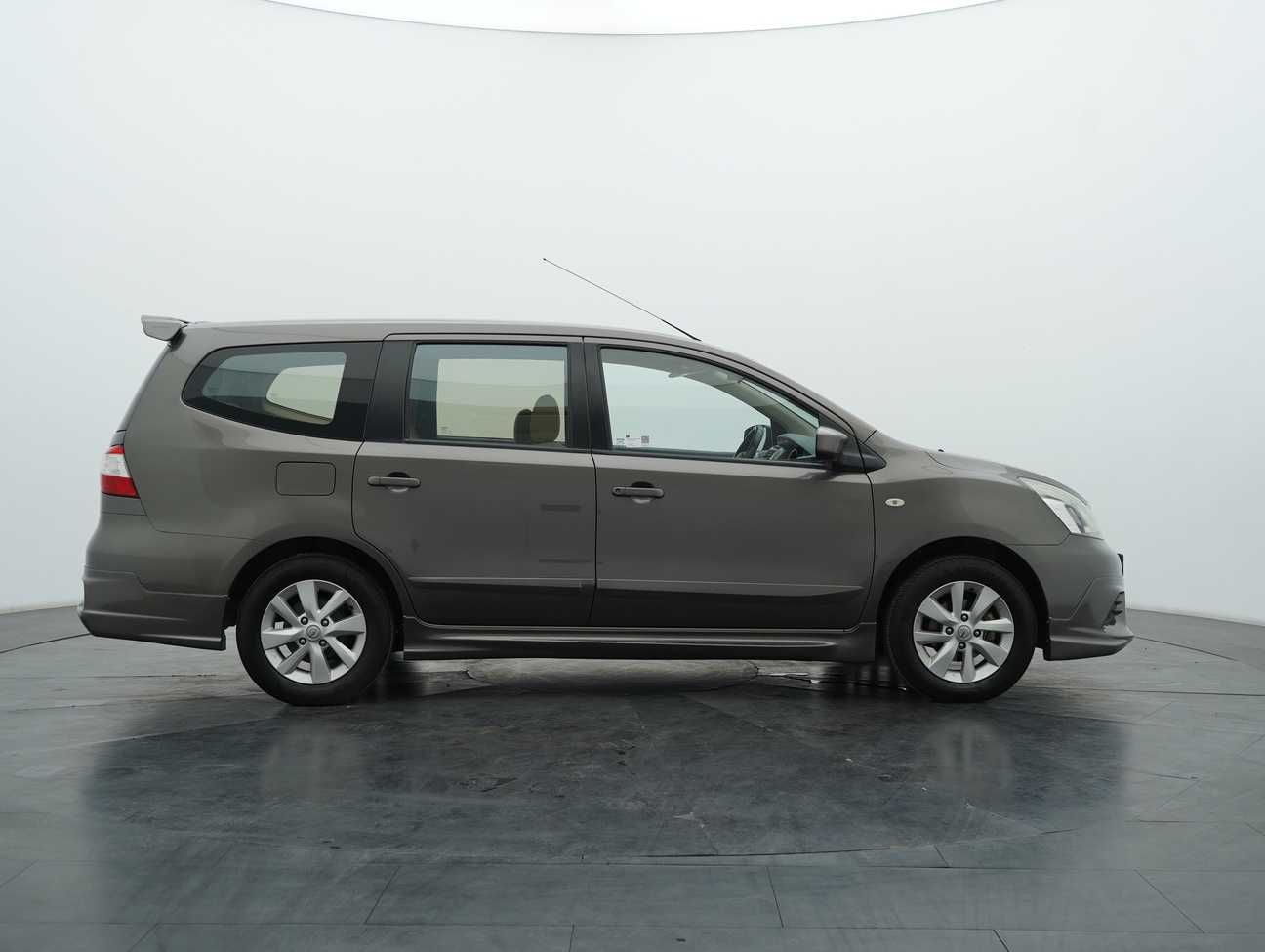 used 2016 Nissan Grand Livina Comfort 1.6