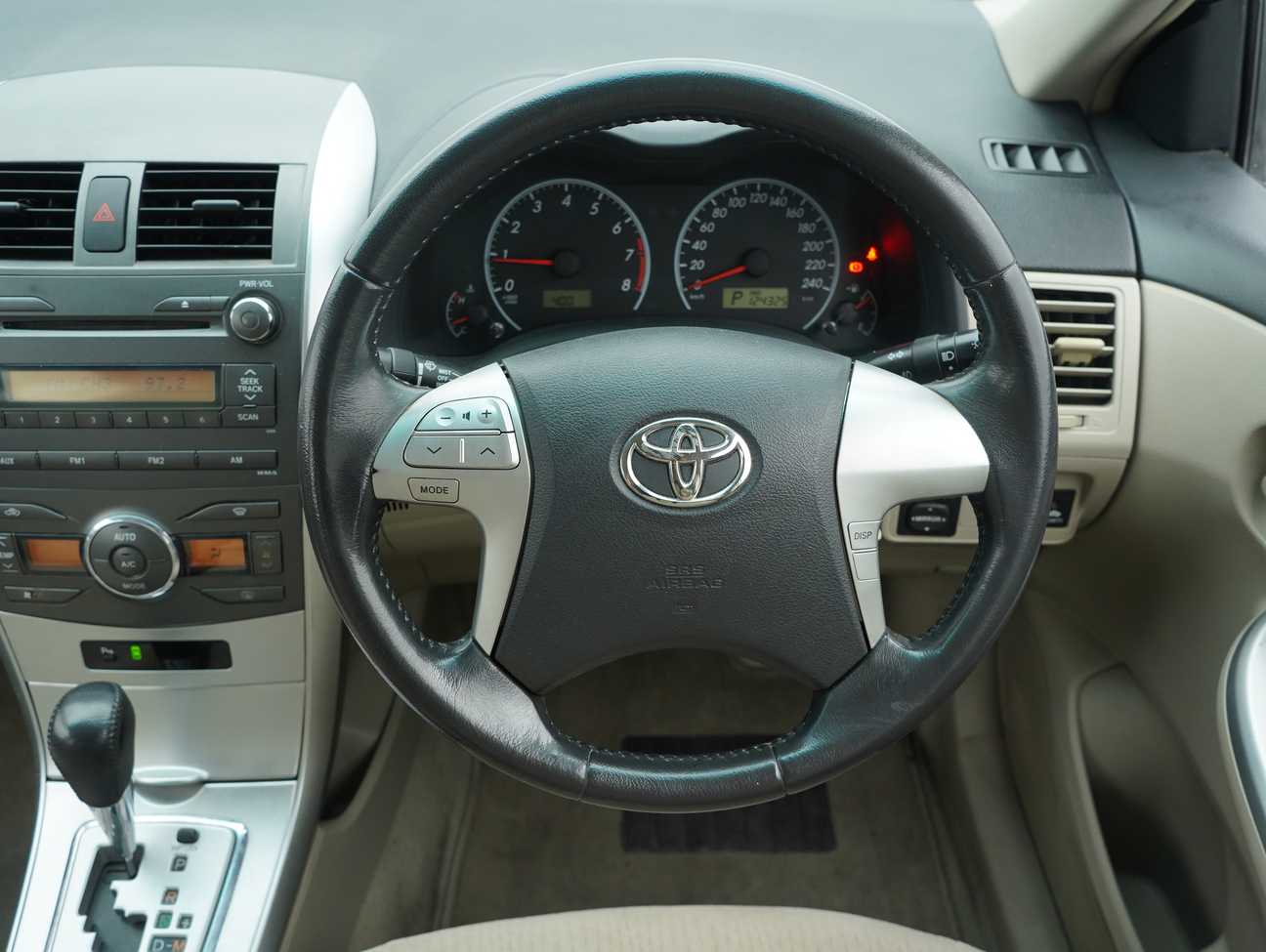 used 2011 Toyota Corolla Altis E 1.8