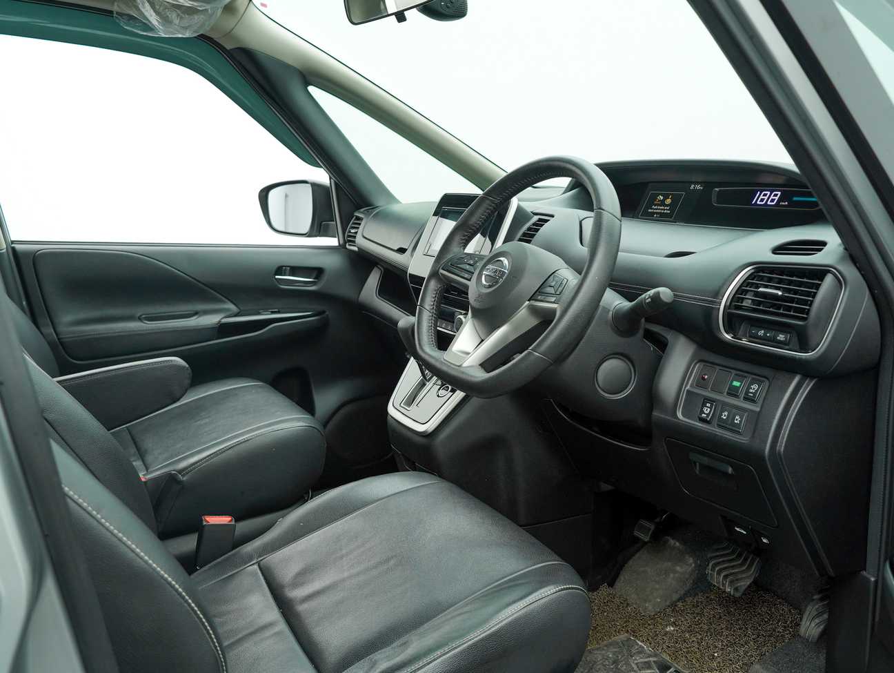 used 2018 Nissan Serena S-Hybrid High-Way Star 2.0