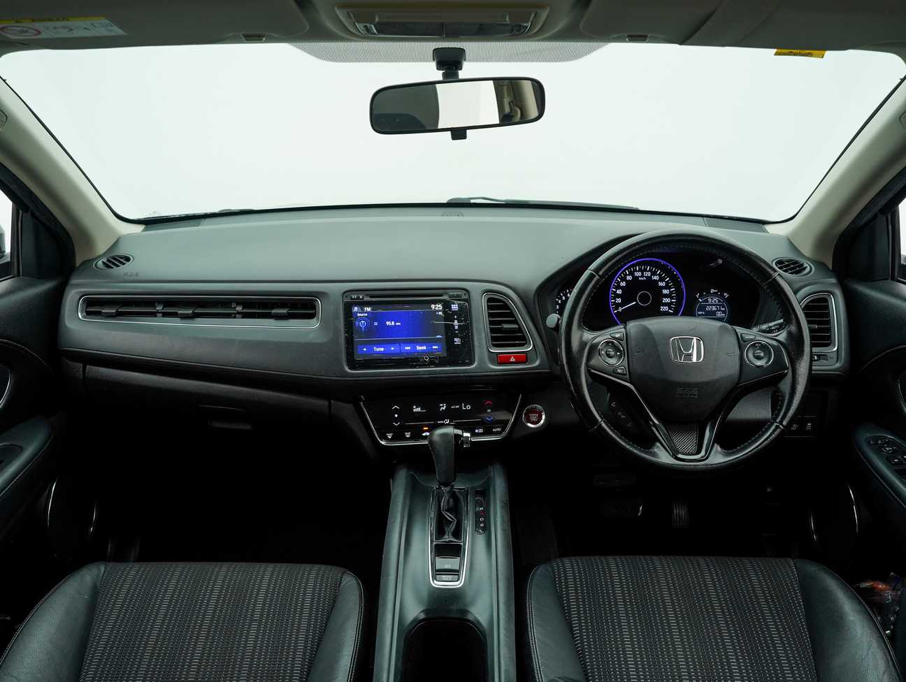 used 2015 Honda HR-V V 1.8