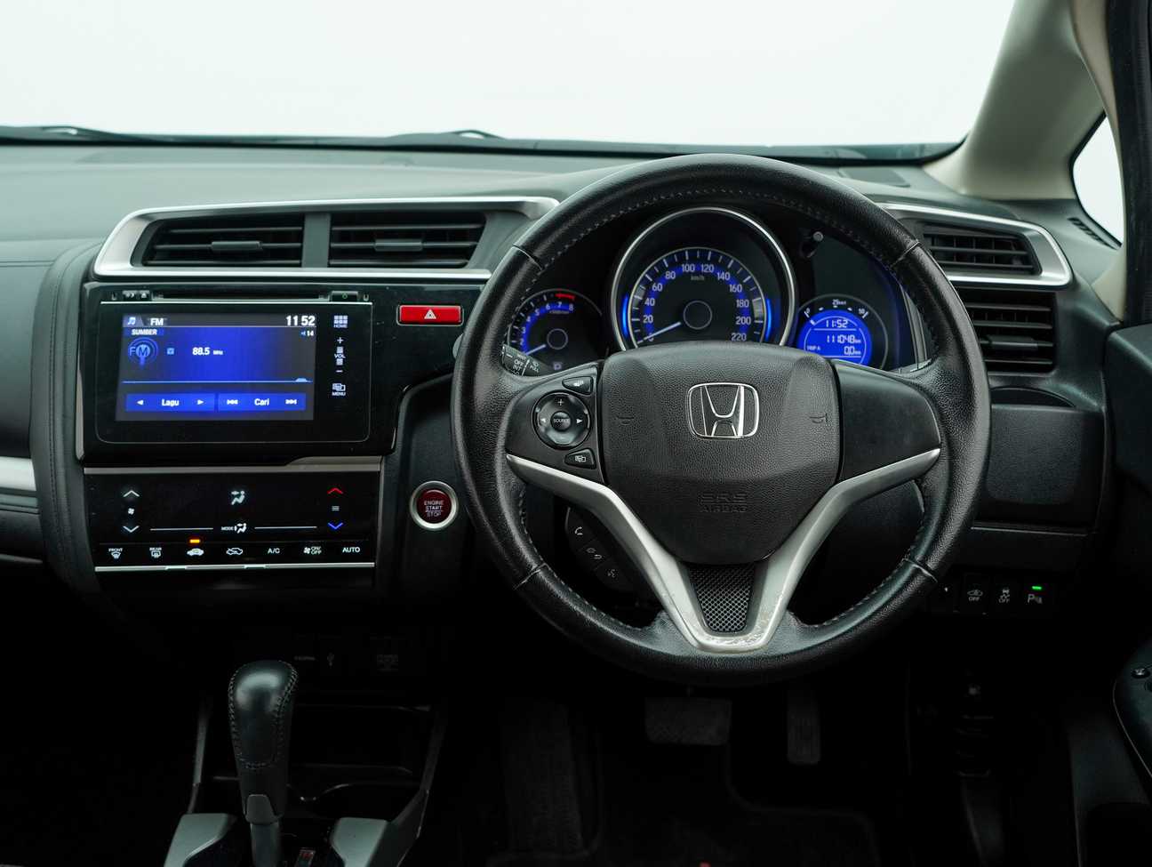 used 2015 Honda Jazz V 1.5