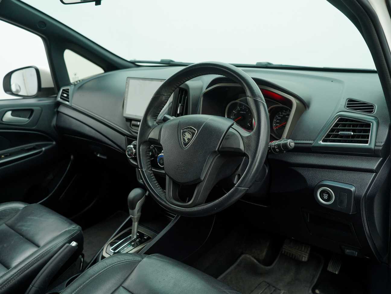 terpakai 2015 Proton Iriz Premium 1.6