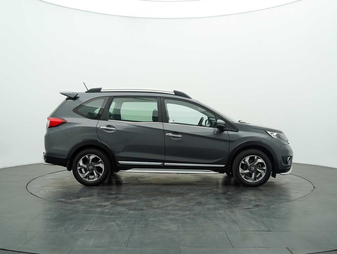 used 2017 Honda BR-V V 1.5