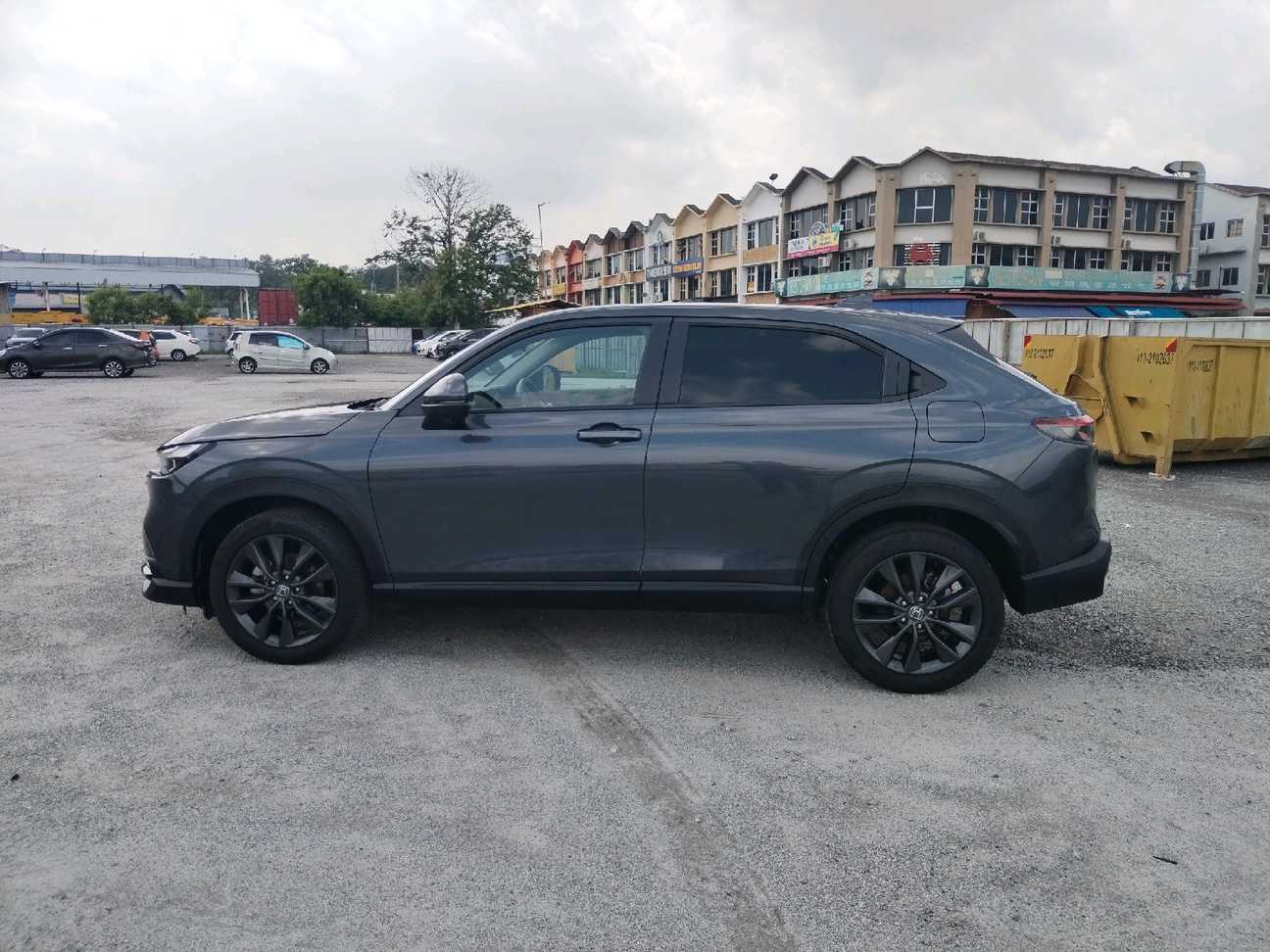 used 2025 Honda HR-V V 1.5