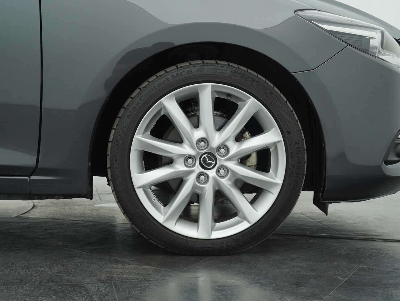 terpakai 2018 Mazda 3 SKYACTIV-G High 2.0