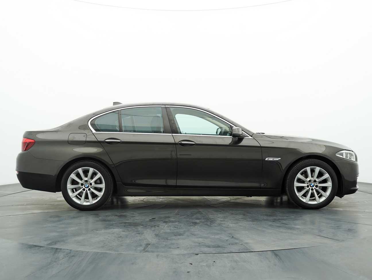 terpakai 2014 BMW 520i  2.0