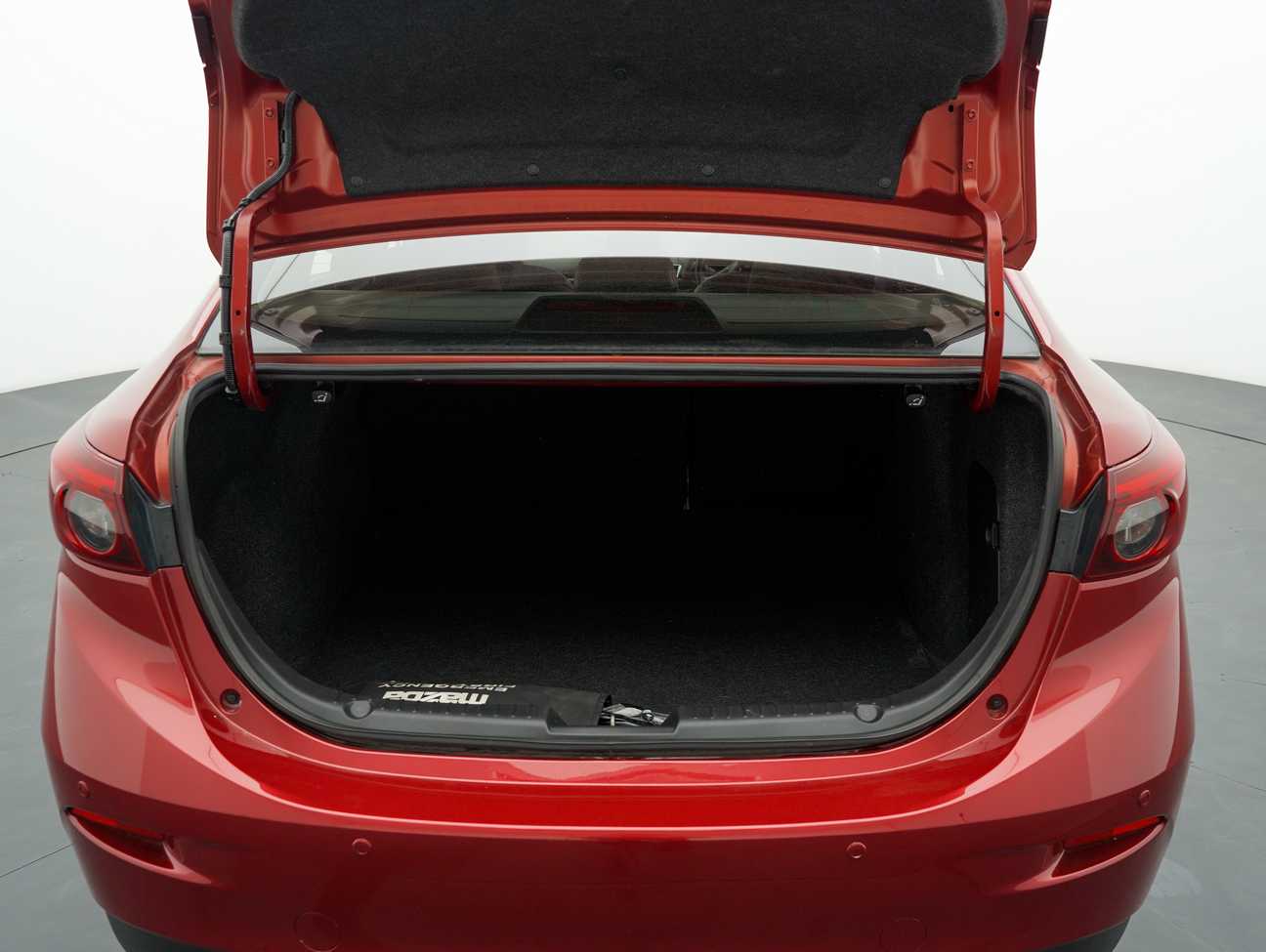 terpakai 2014 Mazda 3 SEDAN SKYACTIV-G (CBU) 2.0