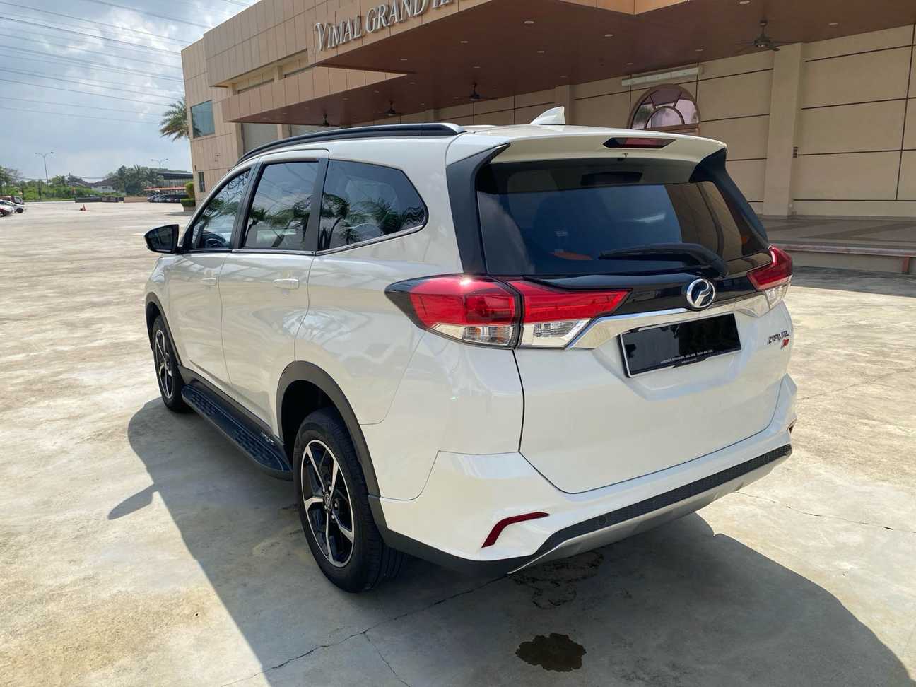 terpakai 2023 Perodua Aruz AV 1.5