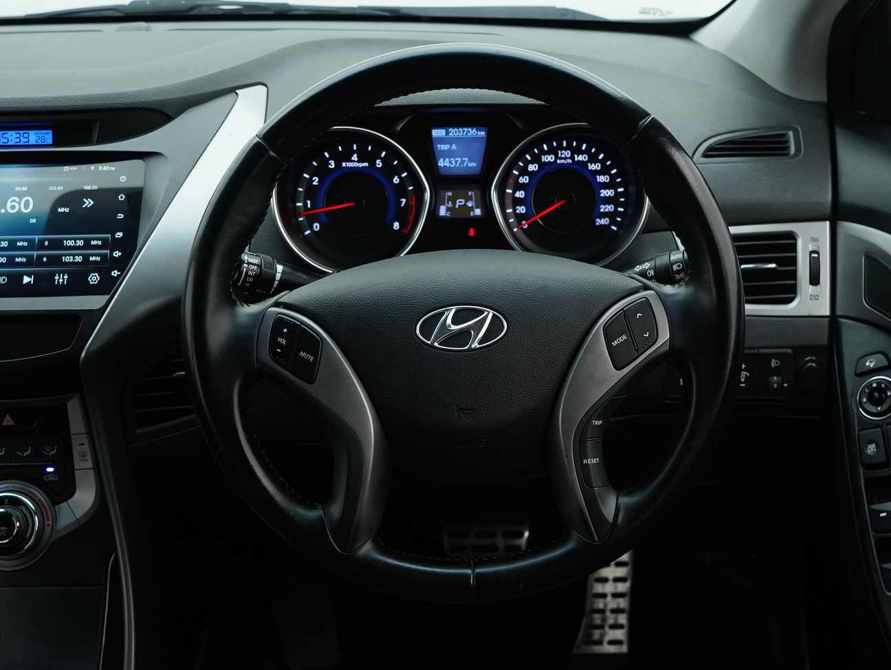 used 2014 Inokom Elantra  1.6