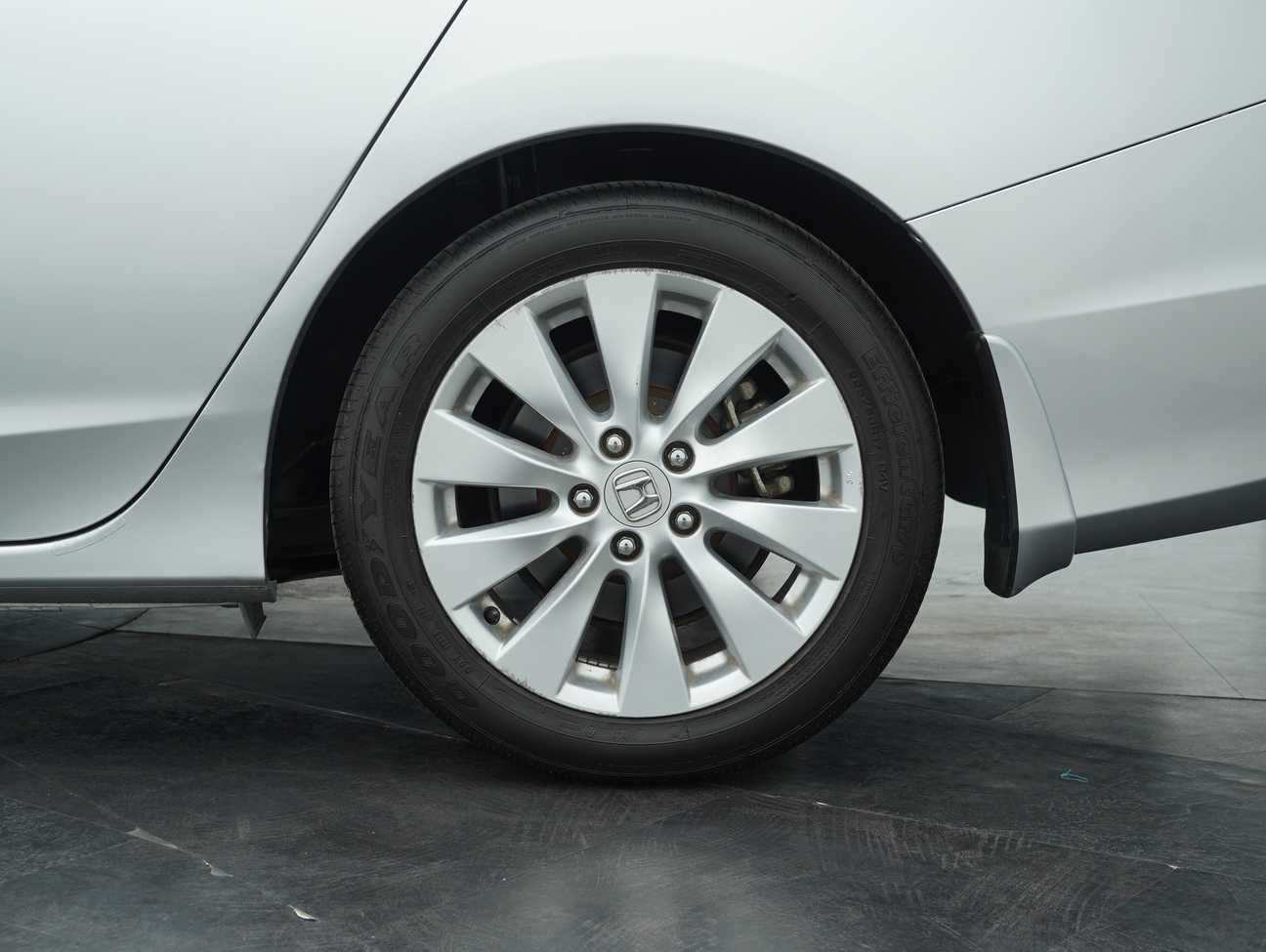 terpakai 2014 Honda Accord i-VTEC VTi-L 2.0