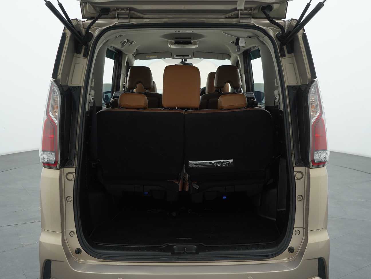 terpakai 2018 Nissan Serena S-Hybrid High-Way Star Premium 2.0