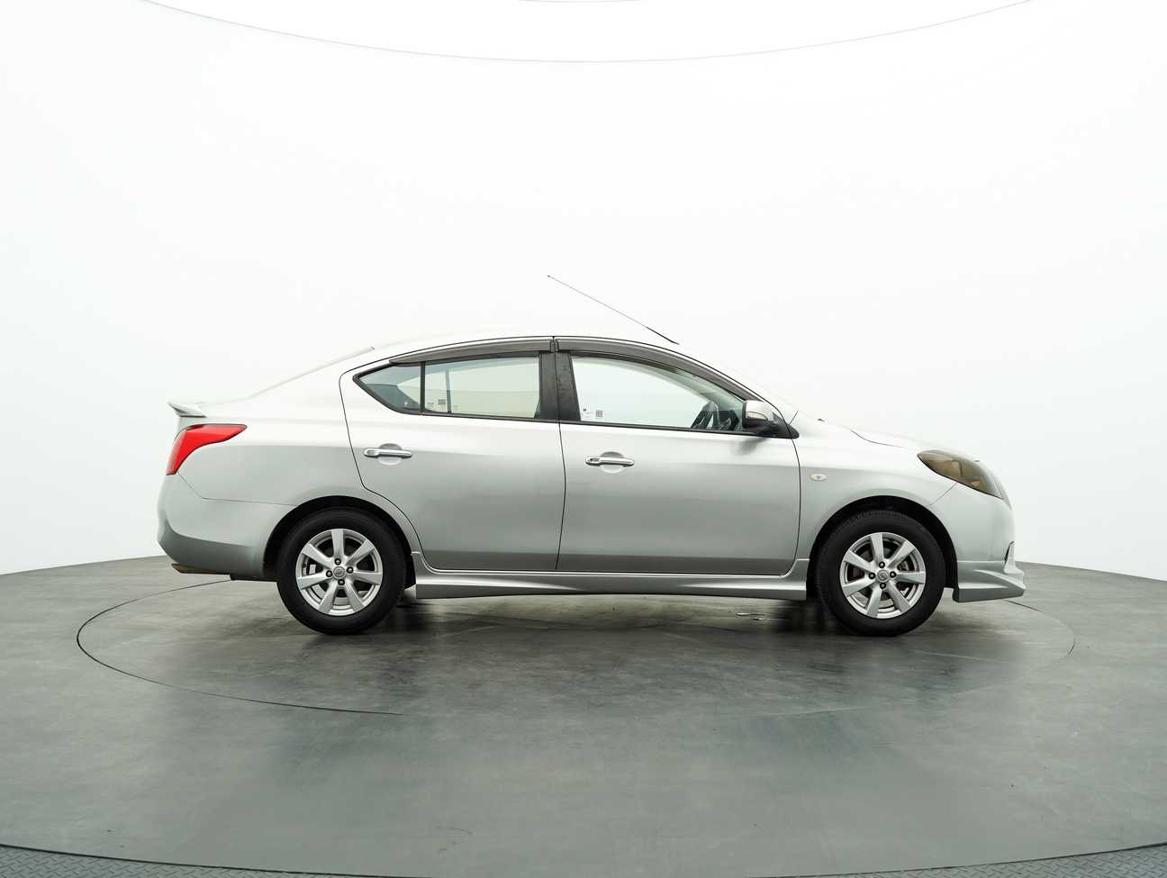 terpakai 2014 Nissan Almera V 1.5