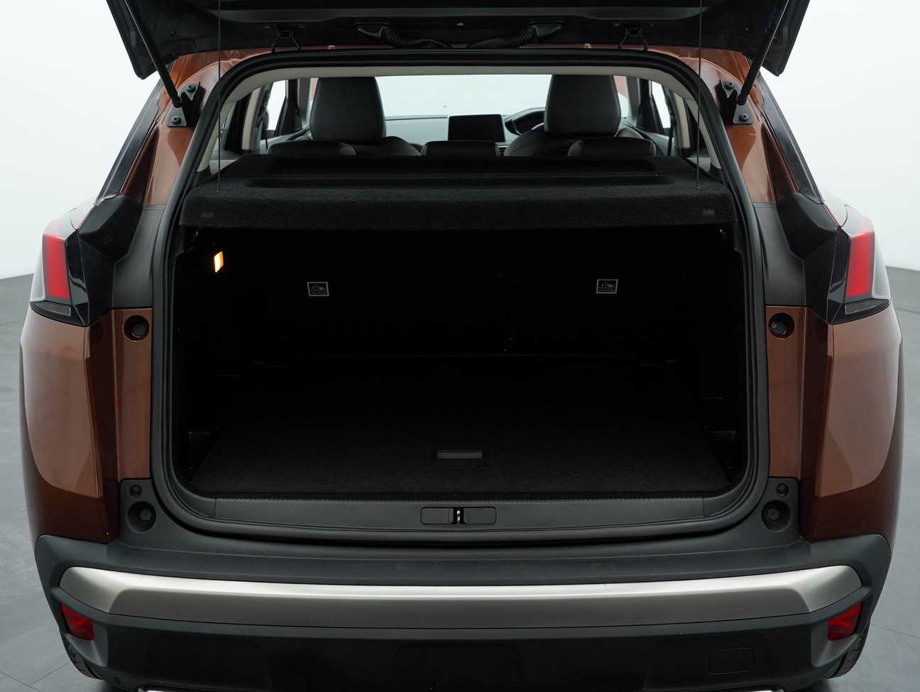 terpakai 2019 Peugeot 3008 THP Active 1.6