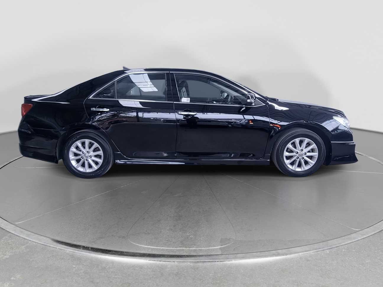 used 2014 Toyota Camry G 2.0
