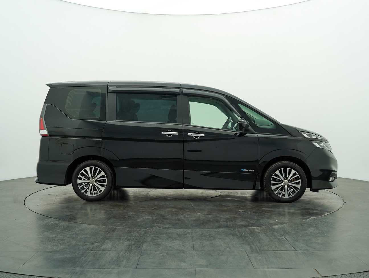 used 2019 Nissan Serena S-Hybrid High-Way Star Premium 2.0