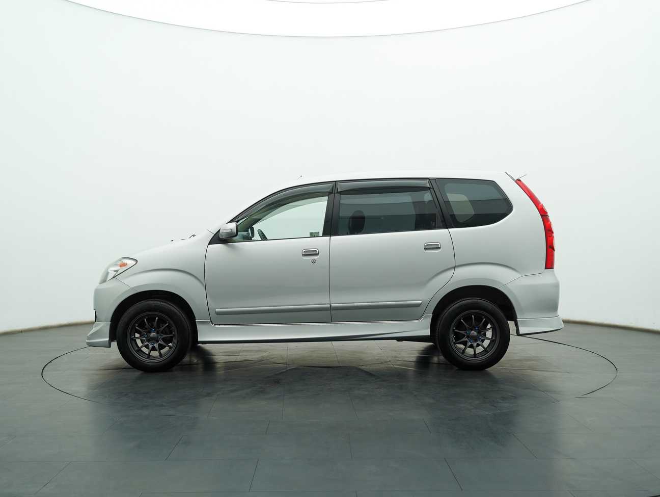 terpakai 2009 Toyota Avanza E 1.5