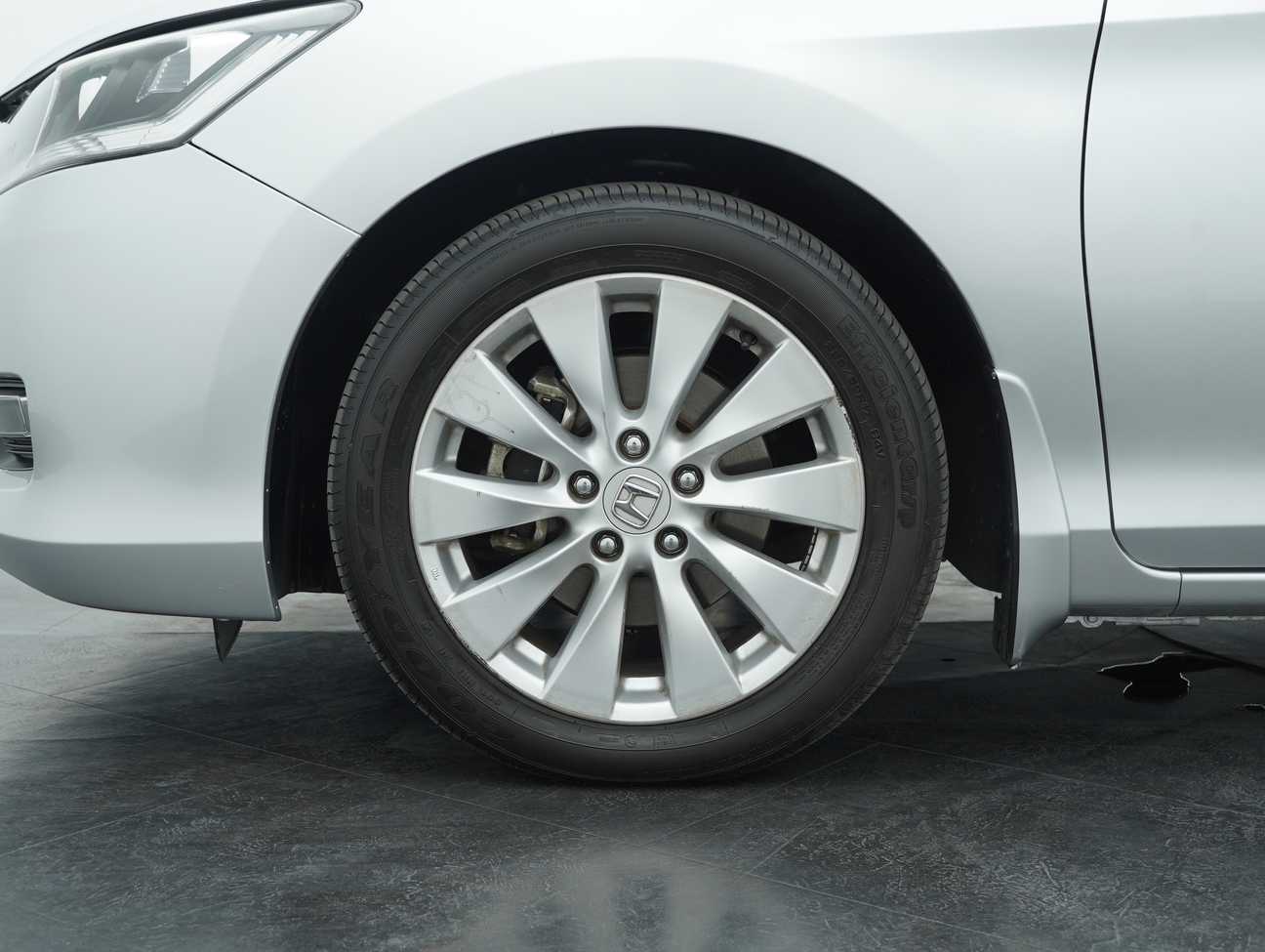 terpakai 2014 Honda Accord i-VTEC VTi-L 2.0