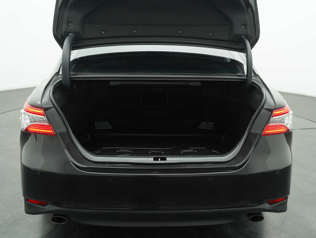 used 2021 Toyota Camry V 2.5