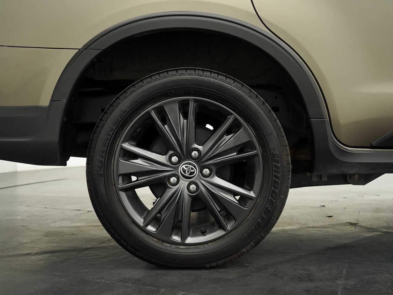 used 2021 Toyota Innova X 2.0