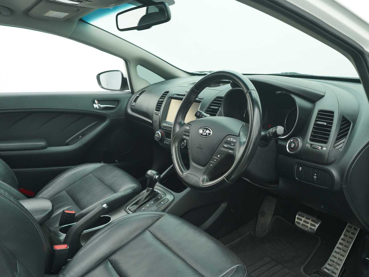 terpakai 2014 Kia Cerato  2.0