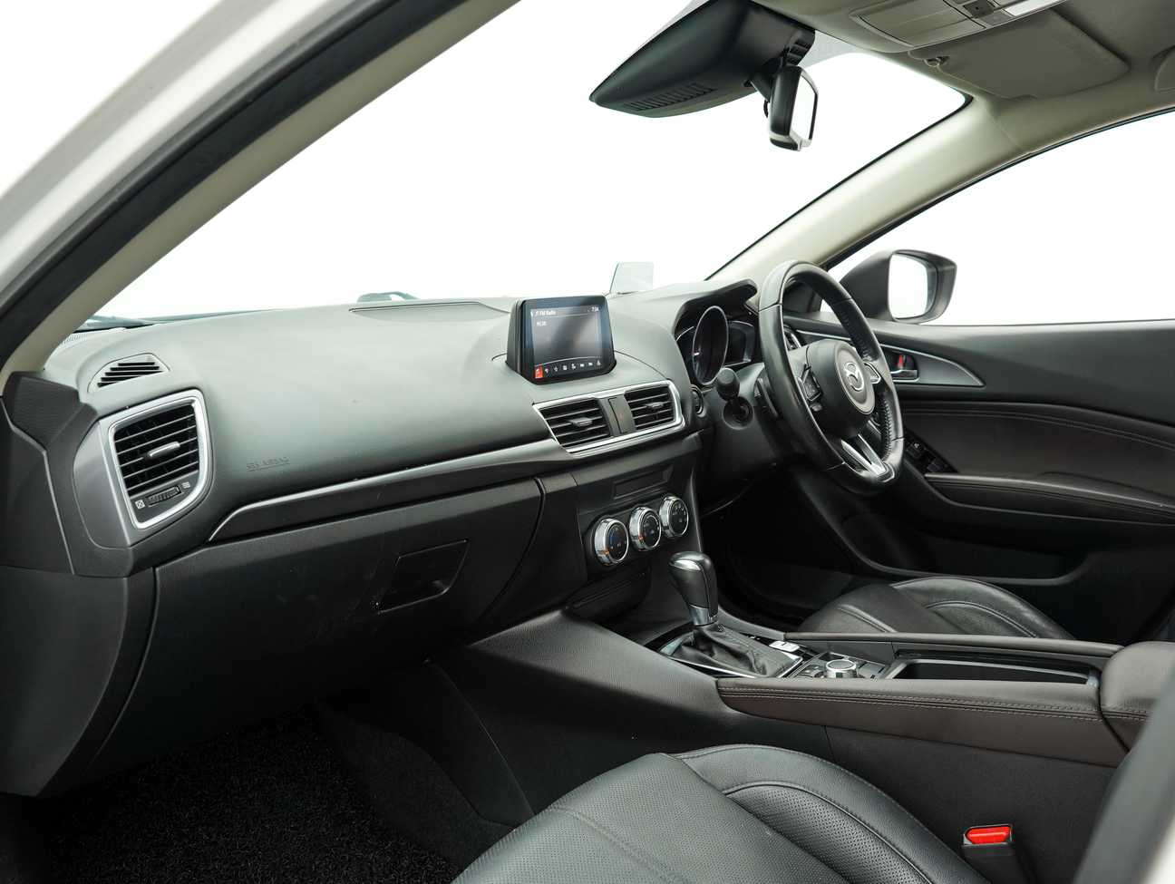 terpakai 2018 Mazda 3 SKYACTIV-G High 2.0