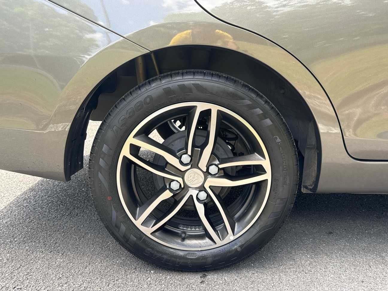 terpakai 2022 Proton Saga Premium 1.3