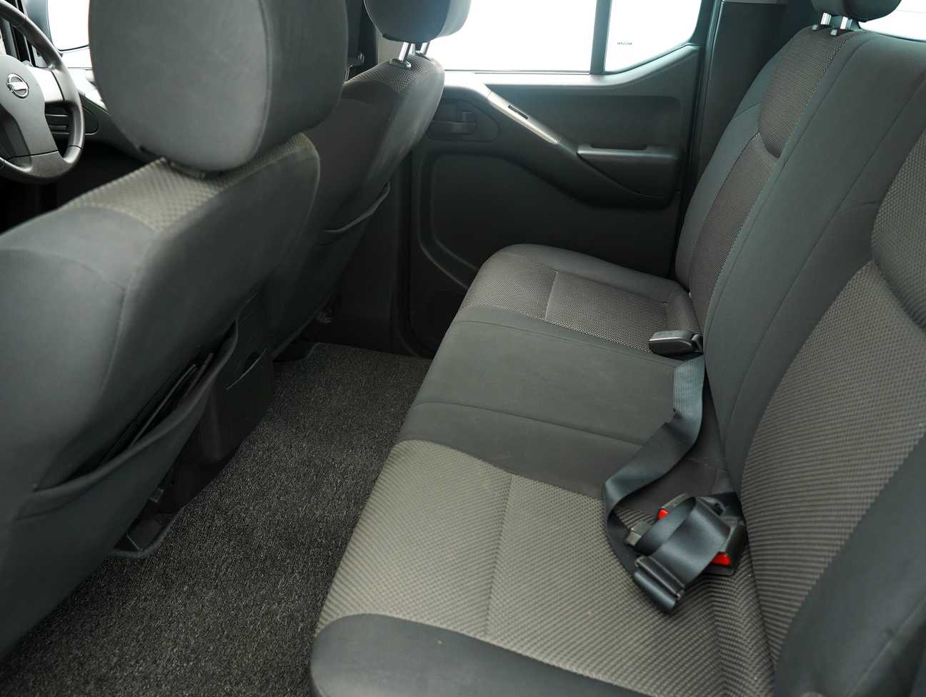 used 2015 Nissan NAVARA 4X2 2.5