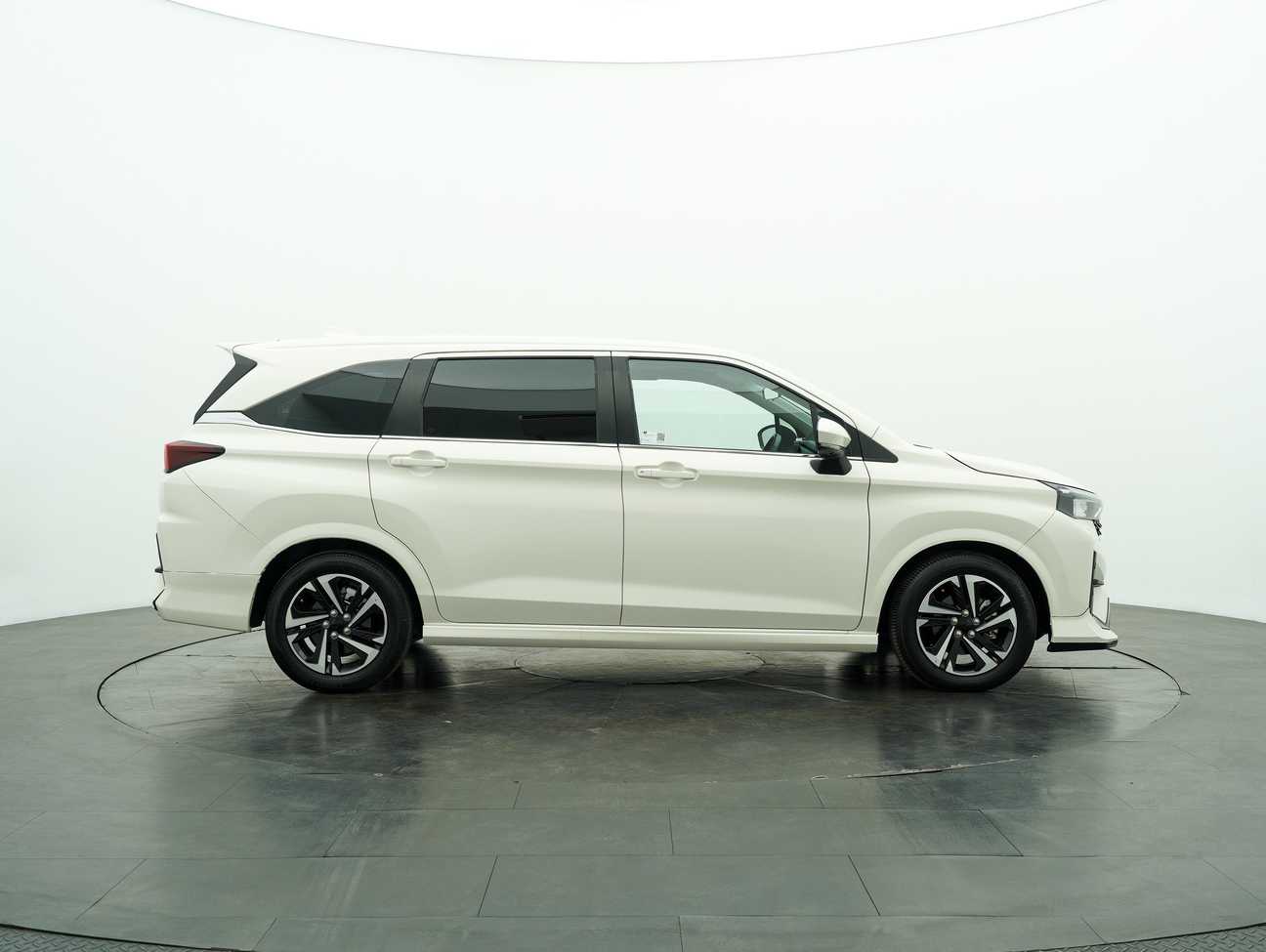 used 2024 Perodua Alza AV 1.5