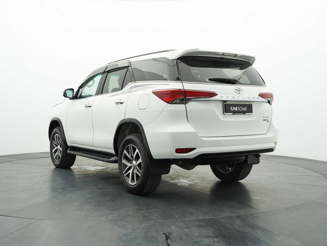 used 2019 Toyota FORTUNER 4X4 2.4